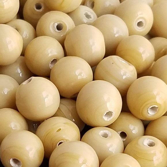 550+ BEADS Crow Pony multi colored blue creamy beige - Picture 5 of 7